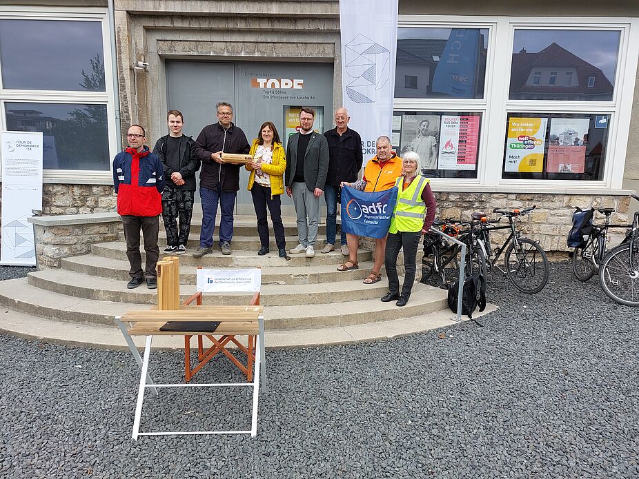 Staffelstabweitergabe am Erinnerungsort Topf & Söhne